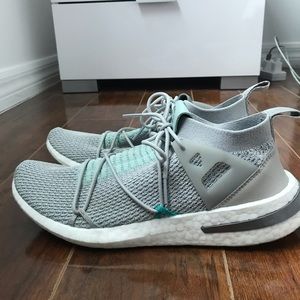 Adidas Akryn Sneakers